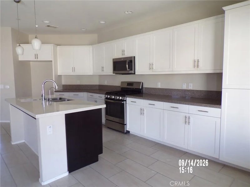 64132 Apache Mountain