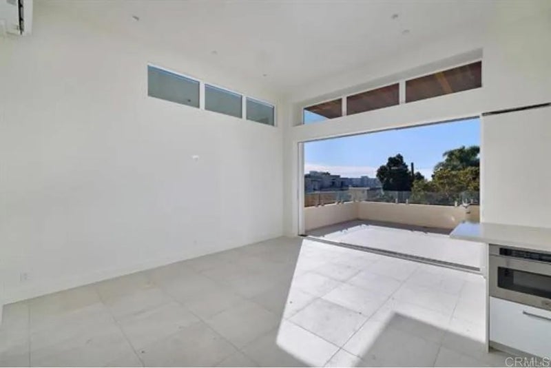 3903 Haines