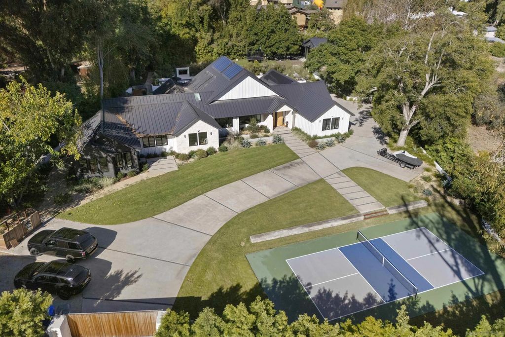 Photo of 4874 Sun Valley Rd, Del Mar, CA 92014 (MLS # 250043986)