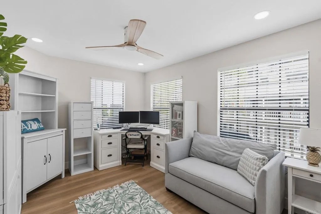 3961 Hortensia Street H10