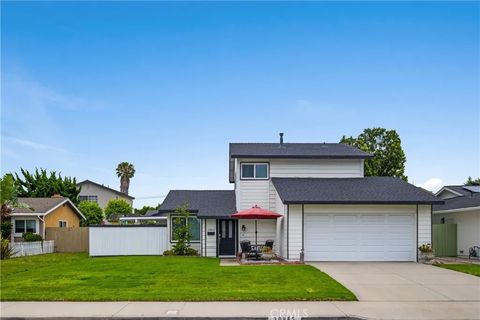 Photo of 20852 Lancelot Lane, Huntington Beach, CA 92646 (MLS # OC26104528)