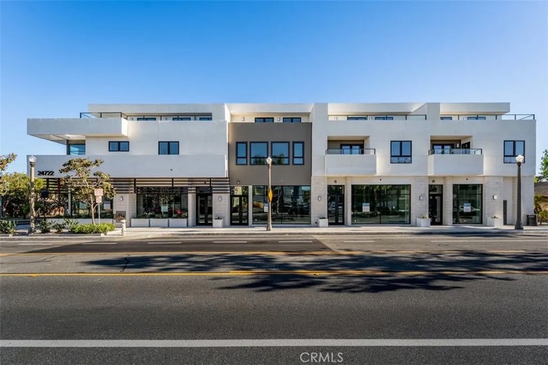 24722 Del Prado 302