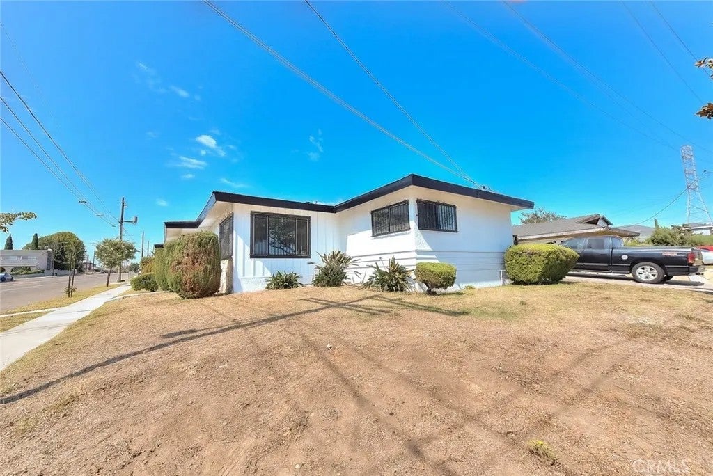 1345 W 124th