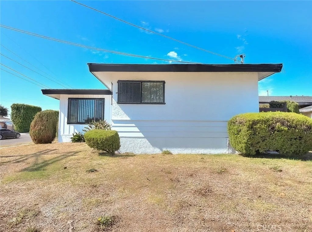 1345 W 124th