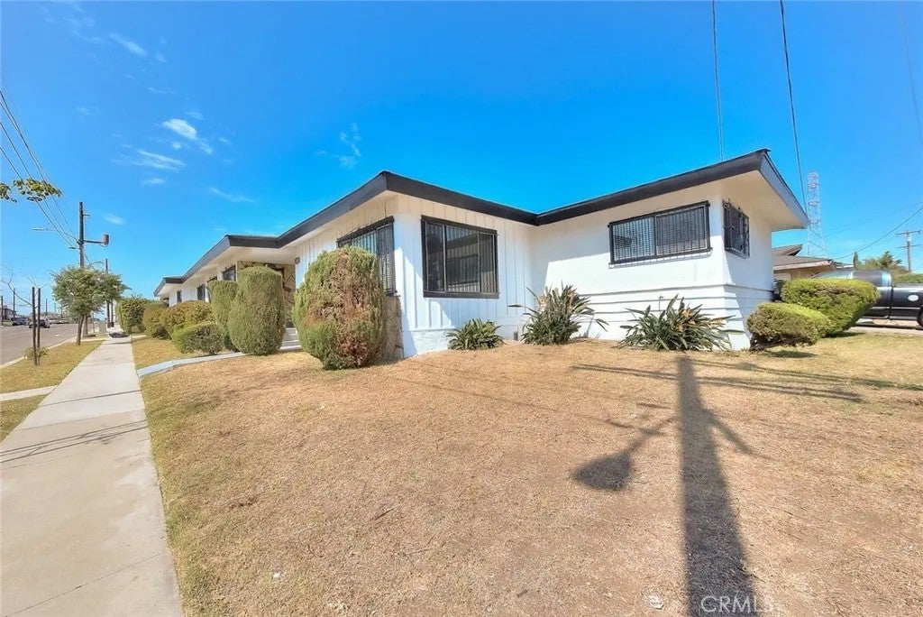 1345 W 124th