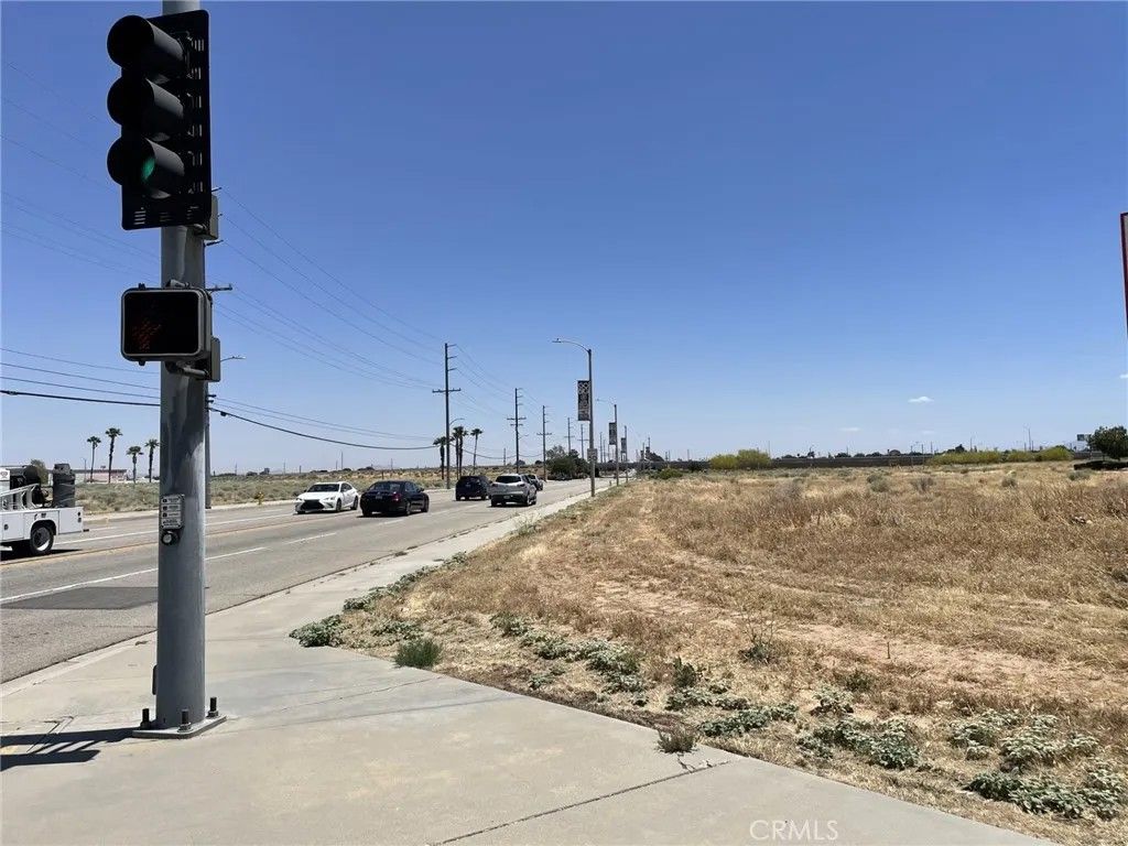 Photo of 0 Cor 5th St W Ave Q, Palmdale, CA 93551 (MLS # SR26115278)