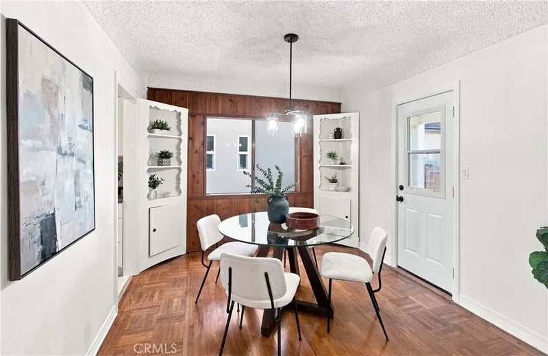 849 N Buena Vista