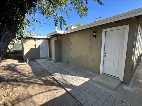 Tiny photo for 18670 9th Street, Bloomington, CA 92316 (MLS # IV25232547)