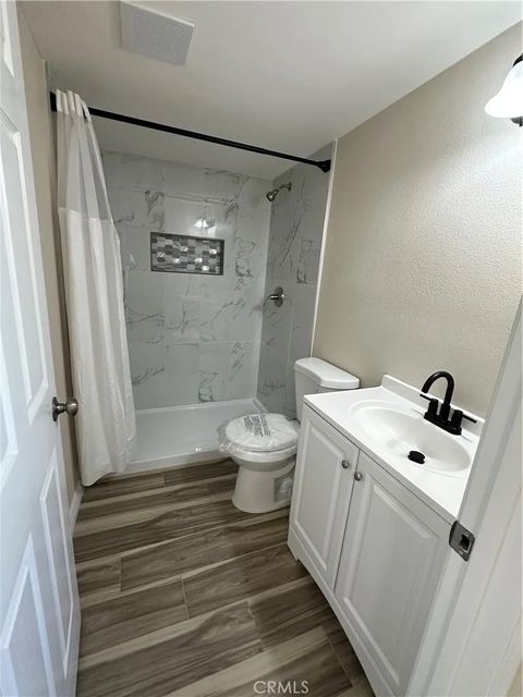 Tiny photo for 18670 9th Street, Bloomington, CA 92316 (MLS # IV25232547)