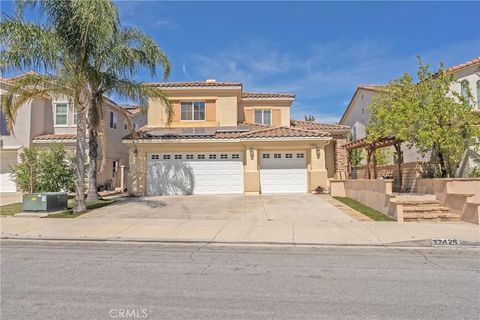 Photo of 17425 Honey Maple St, Canyon Country, CA 91387 (MLS # SR26065265)