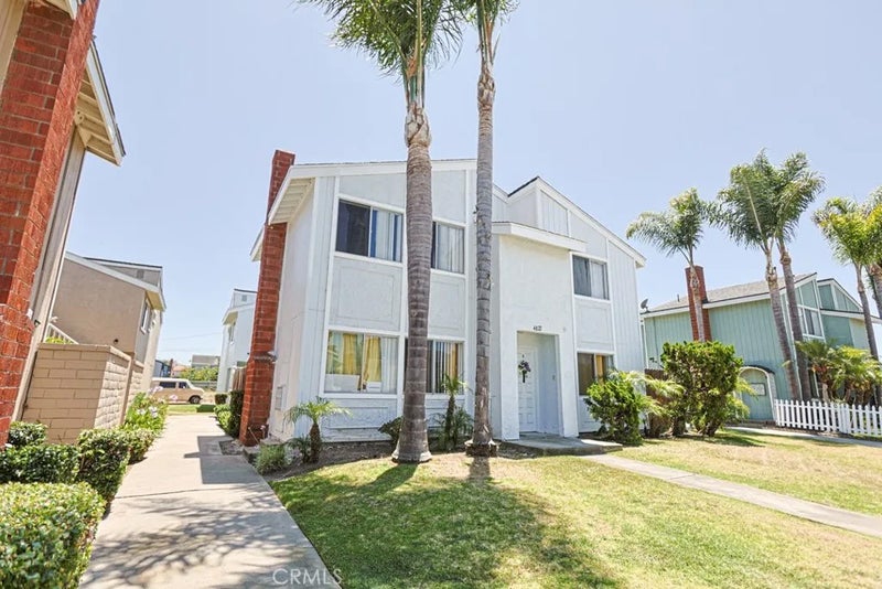 4822 Neely