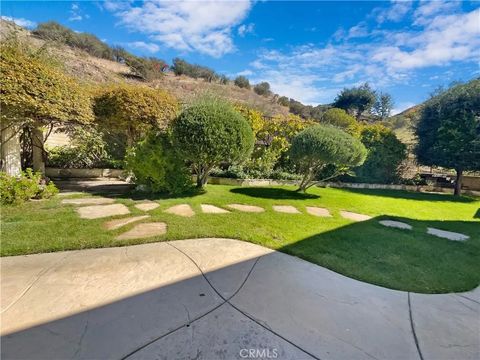Tiny photo for 1908 Hazel Nut Court, Agoura Hills, CA 91301 (MLS # OC25248742)
