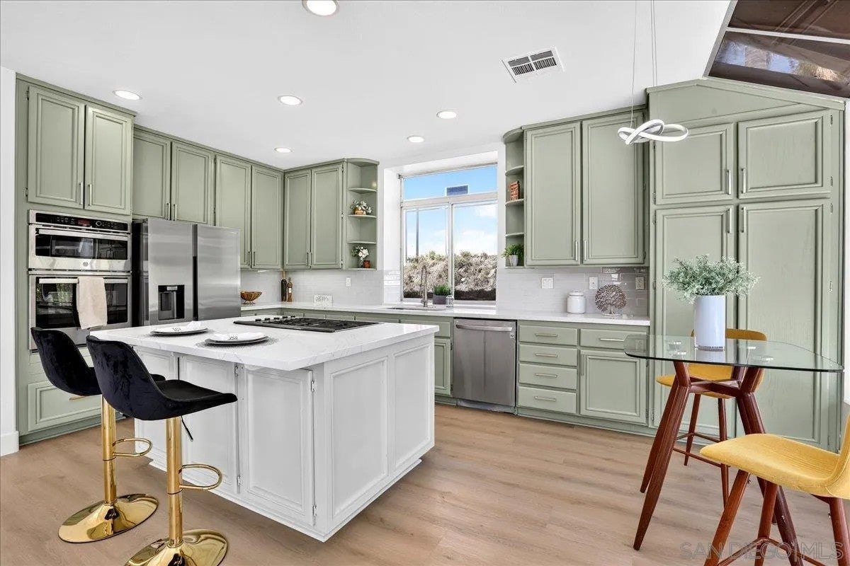 13957 Carmel Ridge Rd