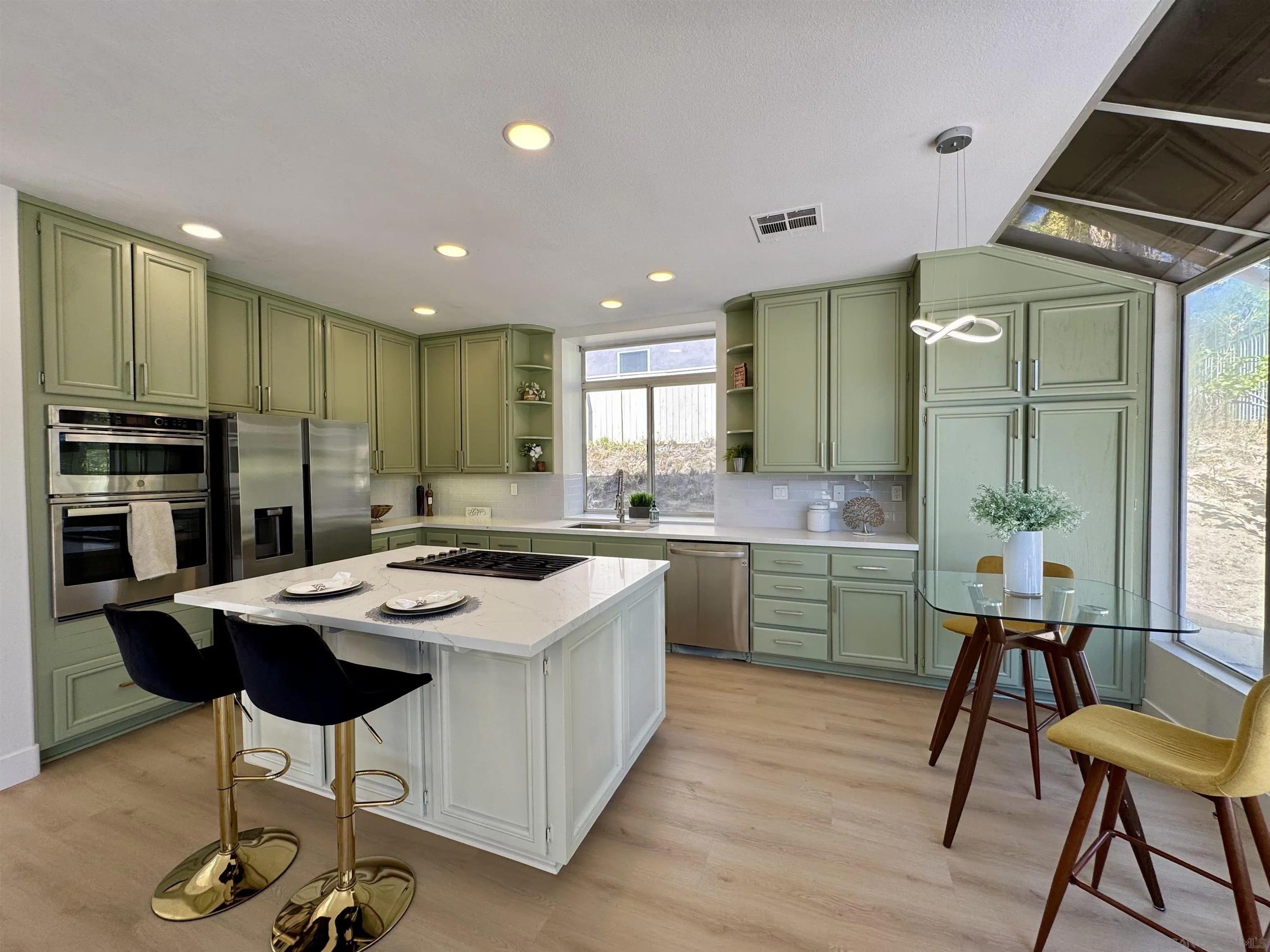 13957 Carmel Ridge Rd