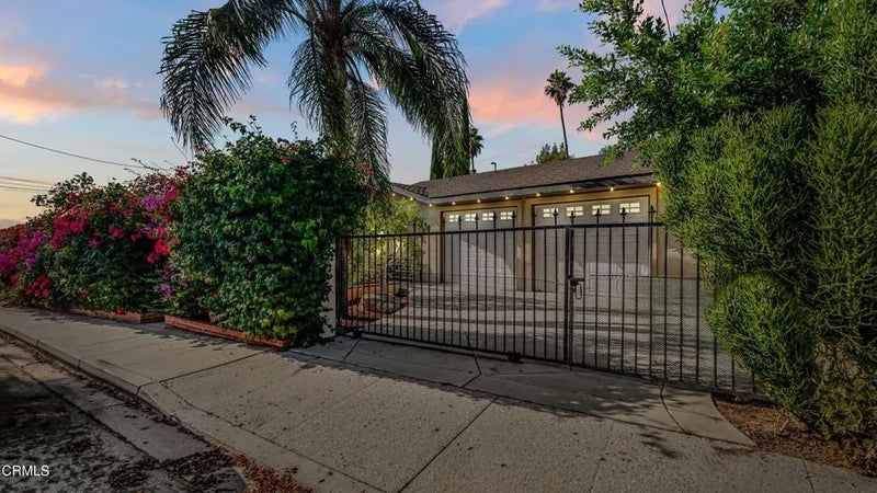 14476 Avenida Colonia