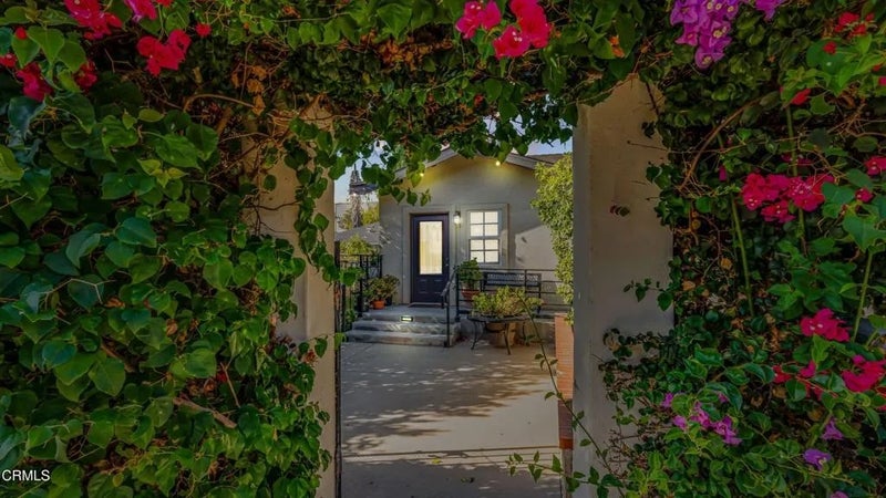 14476 Avenida Colonia