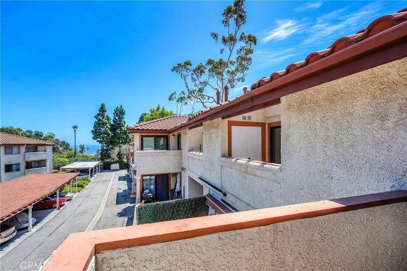 517 Palisades Drive