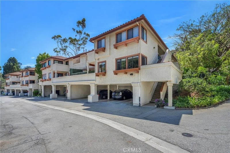 517 Palisades Drive