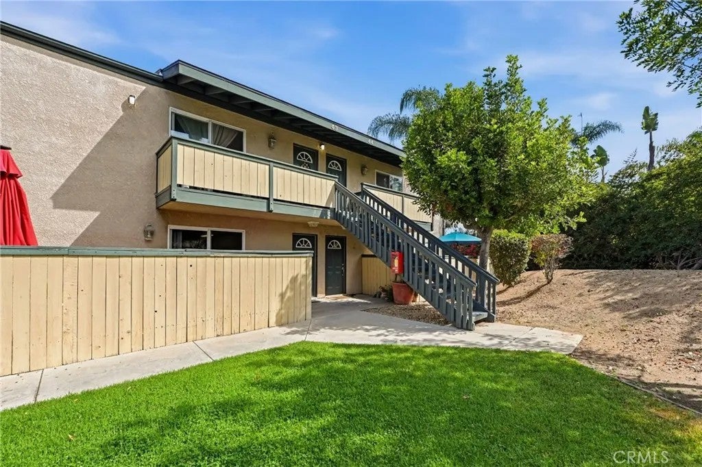 Photo of 868 E Alvarado ST #44, Fallbrook, CA 92028 (MLS # ND26159904)