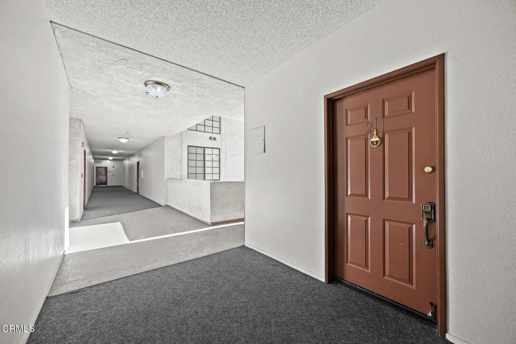 235 S Holliston Avenue 211