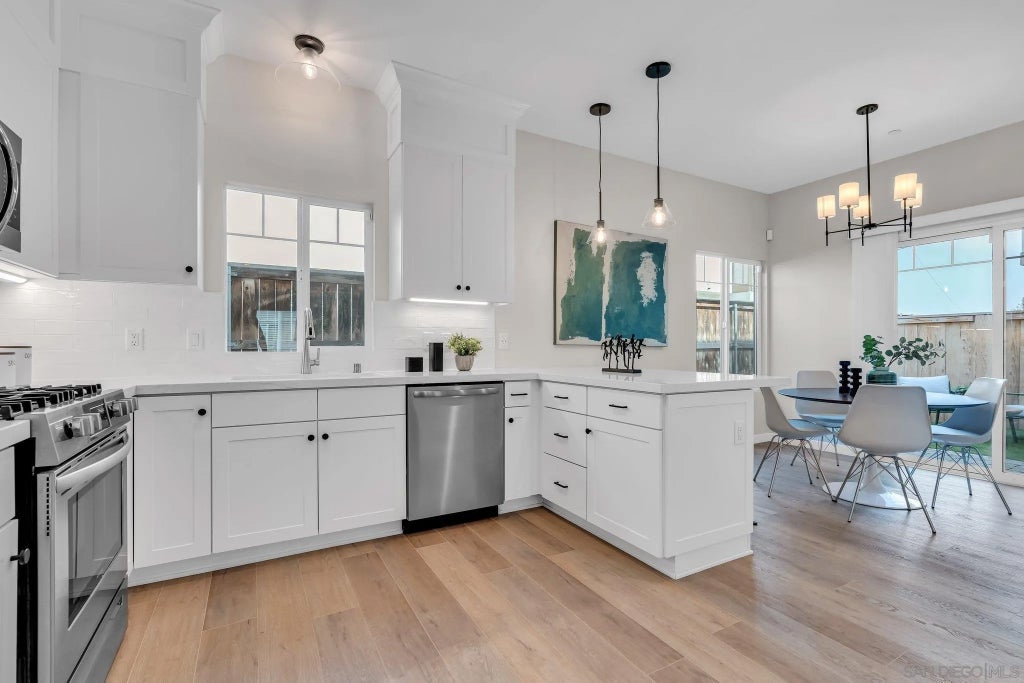 Photo of 1345 Holly Ave, Imperial Beach, CA 91932 (MLS # 260025362)