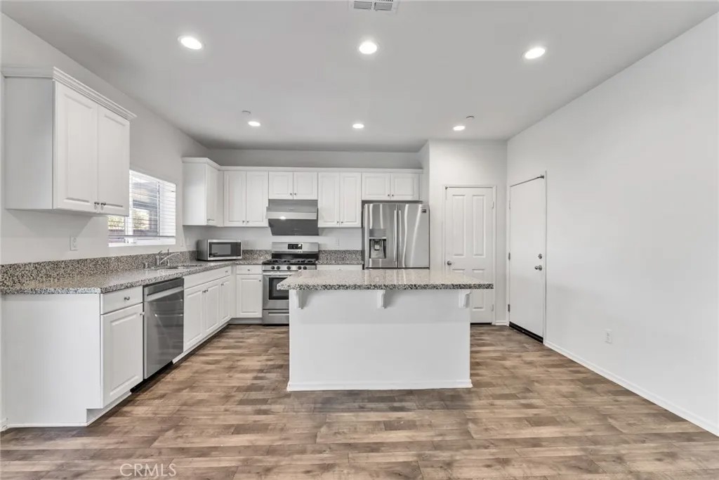 2843 E Alberta