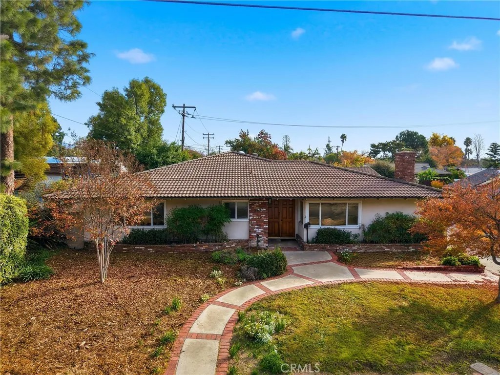 1736 Sumner