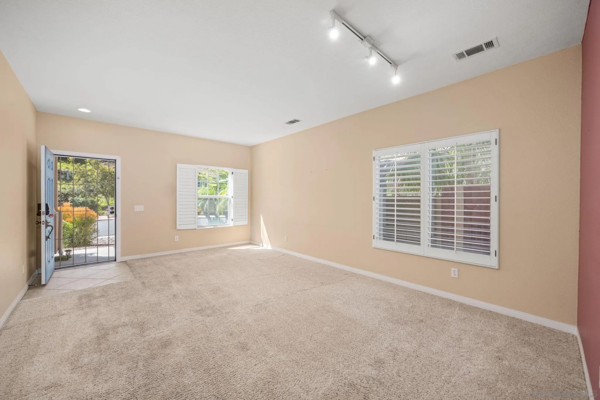 1020 Cima Dr