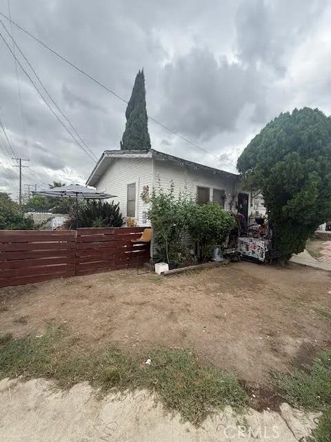 8201 Morton