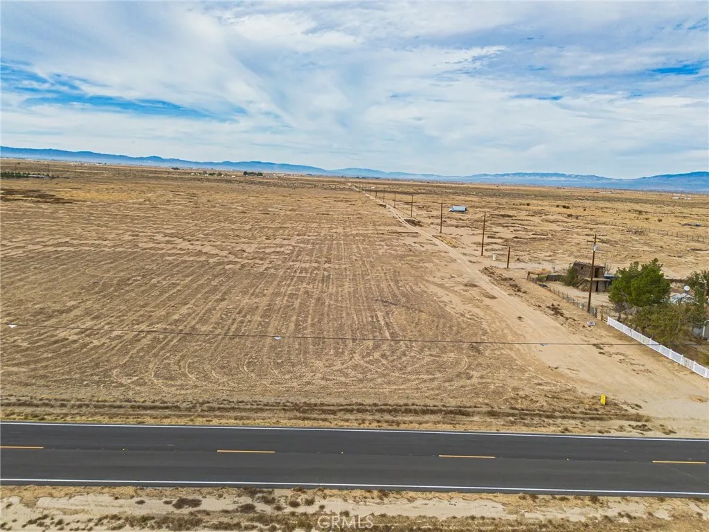 47805 E 60th