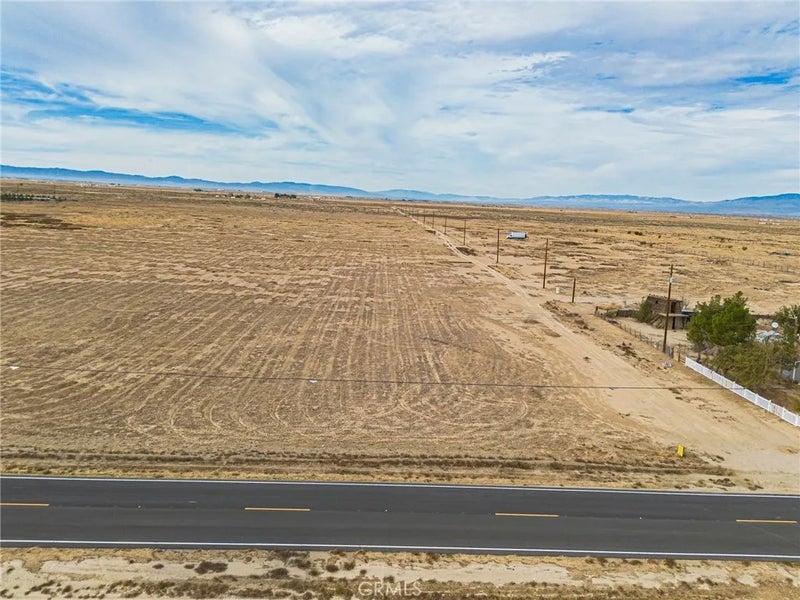 47805 E 60th