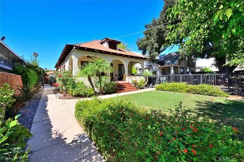 Photo of 395 N Oakland Avenue, Pasadena, CA 91101 (MLS # AR25245458)