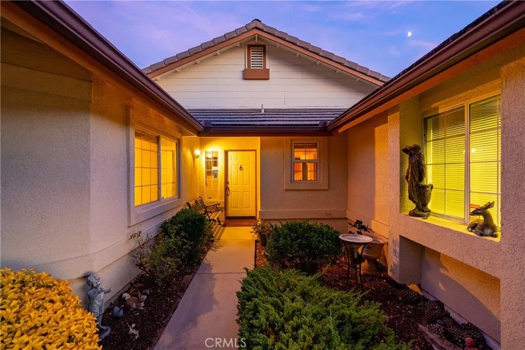 1808 Willowbank