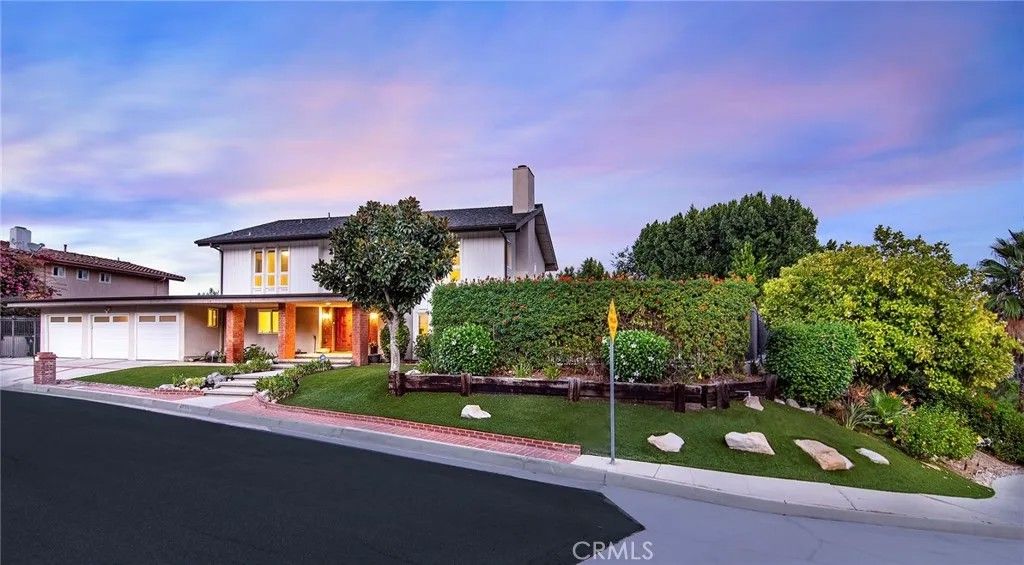 Photo of 19695 Valdez Drive, Tarzana, CA 91356 (MLS # SR25251855)