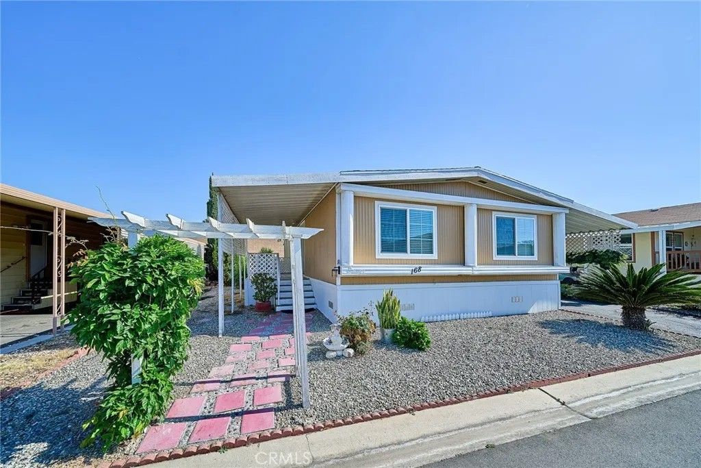 Photo of 4000 Pierce #168, Riverside, CA 92505 (MLS # TR26092245)