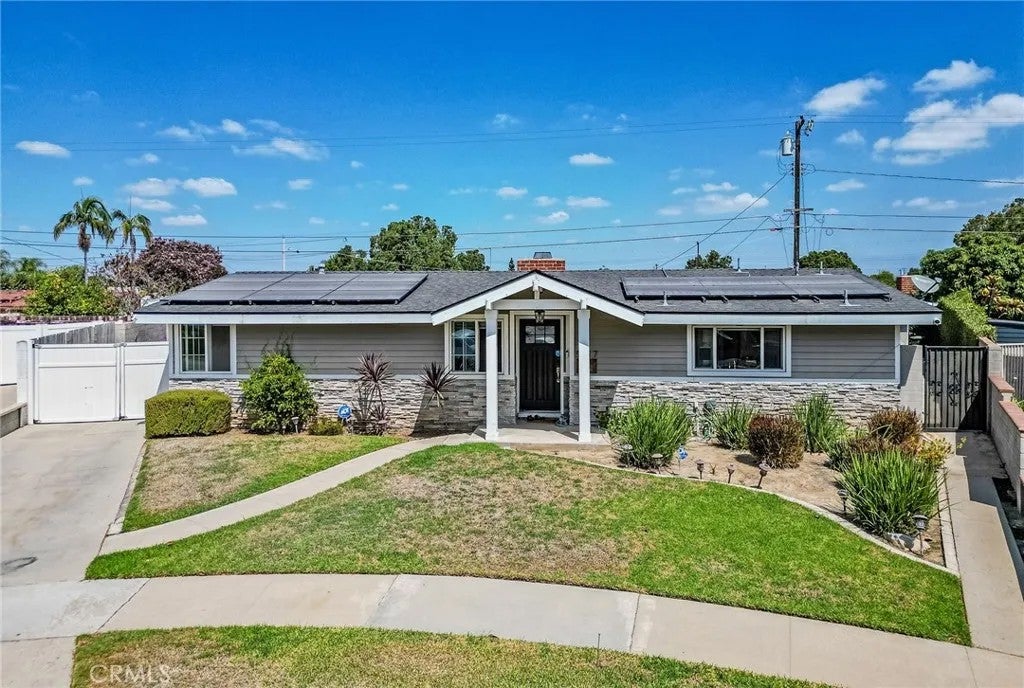 Photo of 5817 Los Cientos CIR, Buena Park, CA 90620 (MLS # PW26197534)