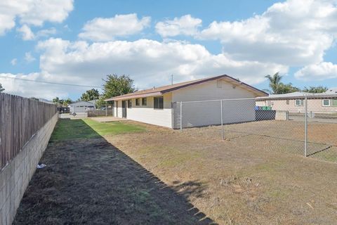 Tiny photo for 8727 Cottonwood Ave, Santee, CA 92071 (MLS # 250044738)