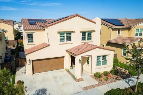 Photo of 1127 Calle Pilares, Chula Vista, CA 91913 (MLS # NDP2601126)
