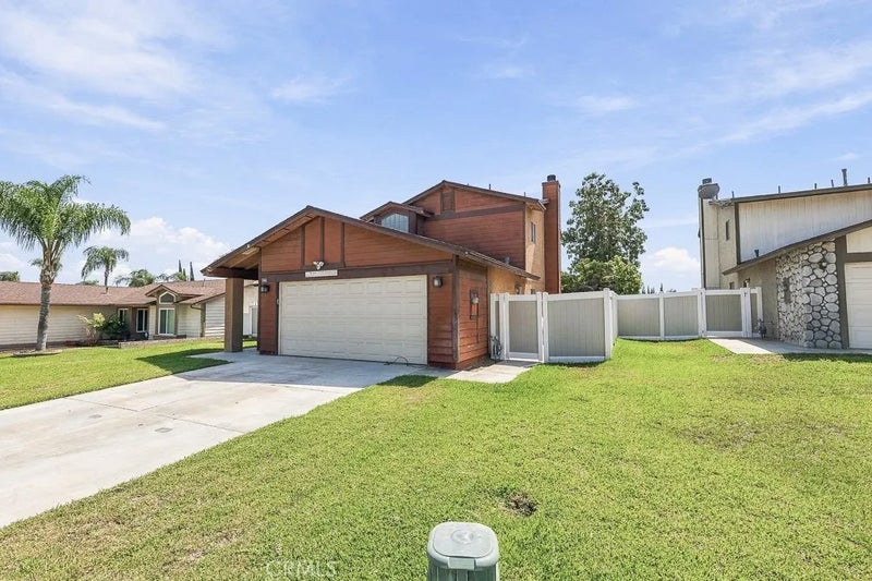 1146 Adel Court