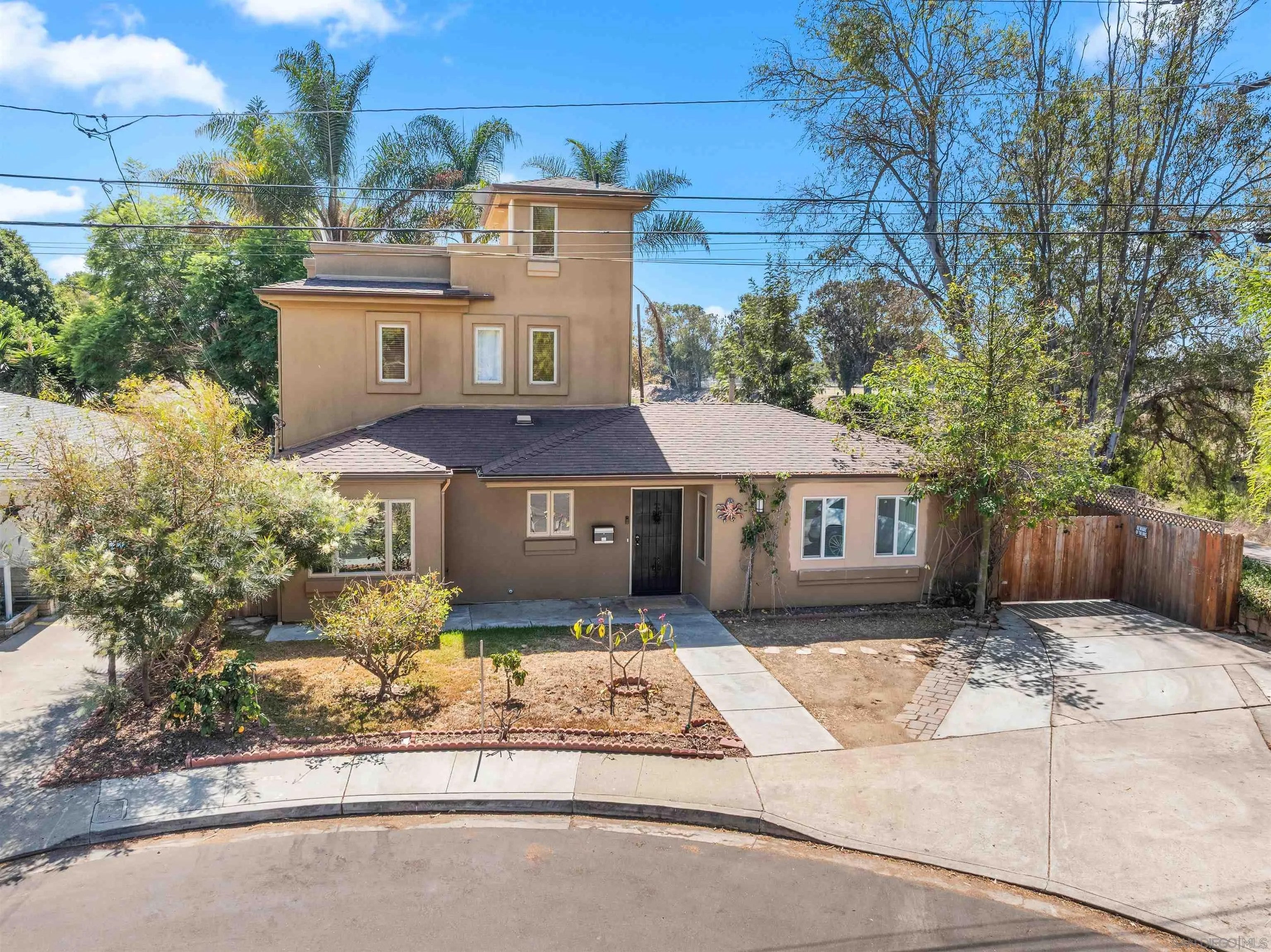 2603 Figueroa