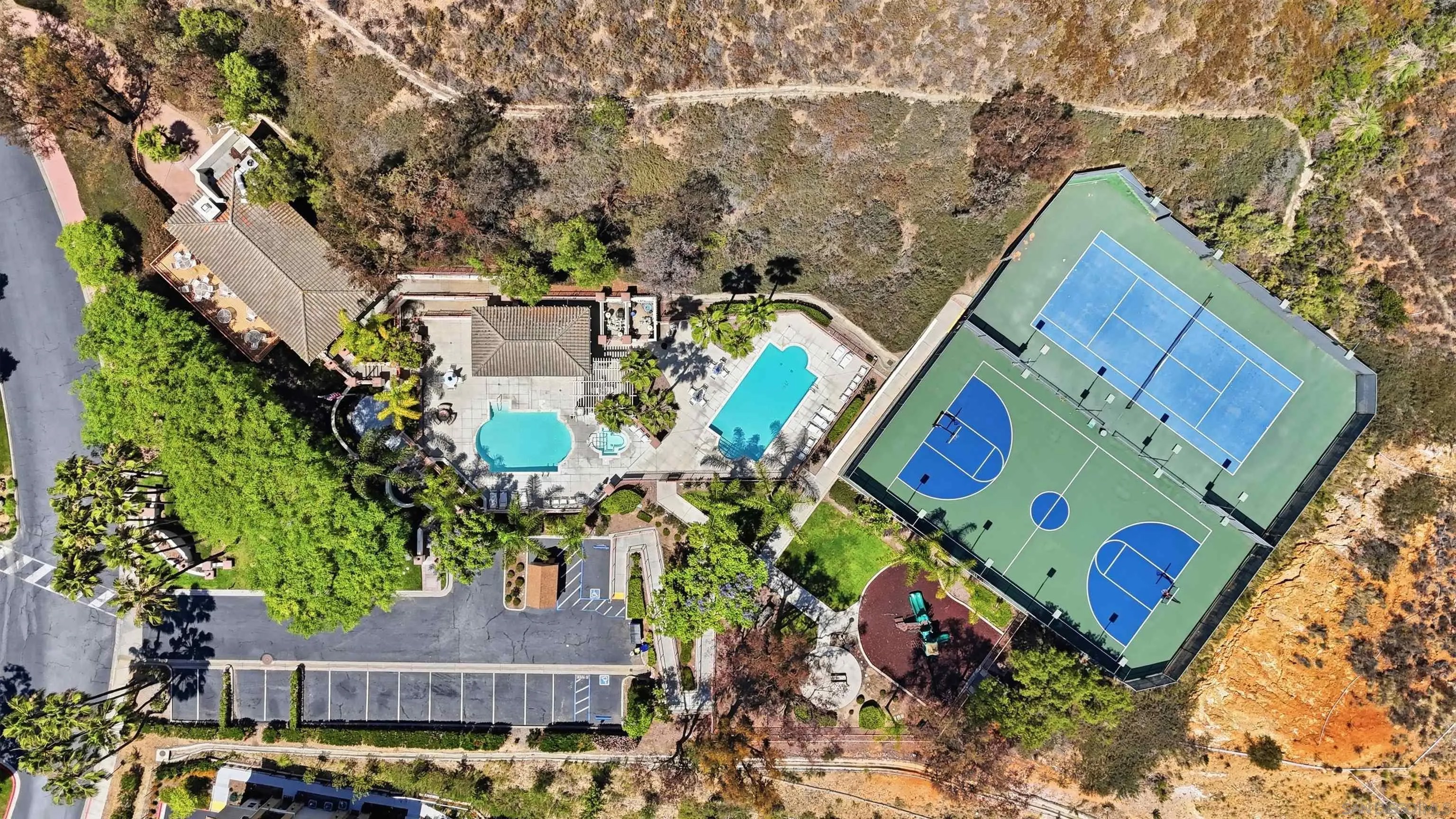 10457 Lake Breeze Dr