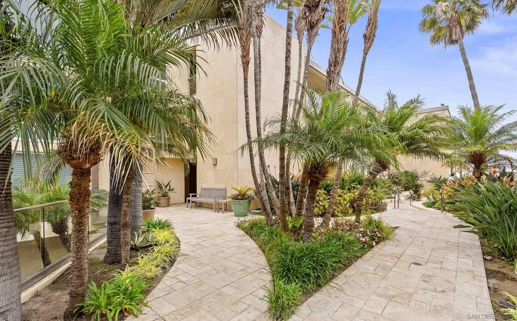 Photo of 202 Coast Blvd #4, La Jolla, CA 92037 (MLS # 260008142)