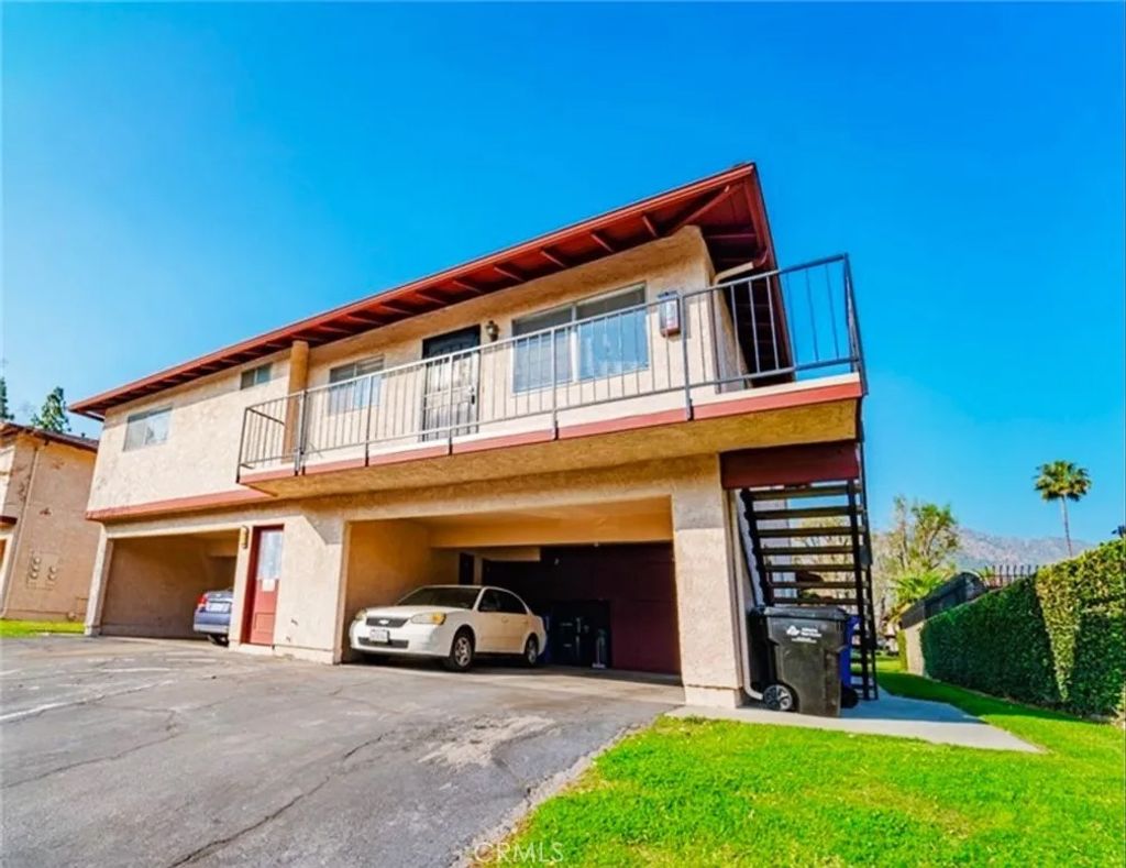 Photo of 1126 W Calle De La Luna # 4, Azusa, CA 91702 (MLS # CV26003352)