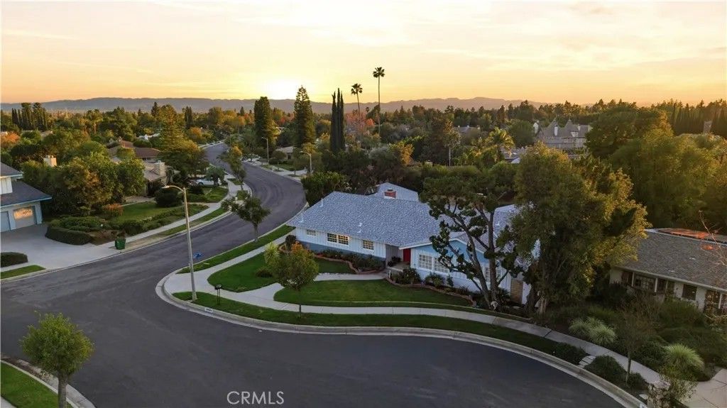 Photo of 10225 Donna, Northridge, CA 91324 (MLS # SR26008983)