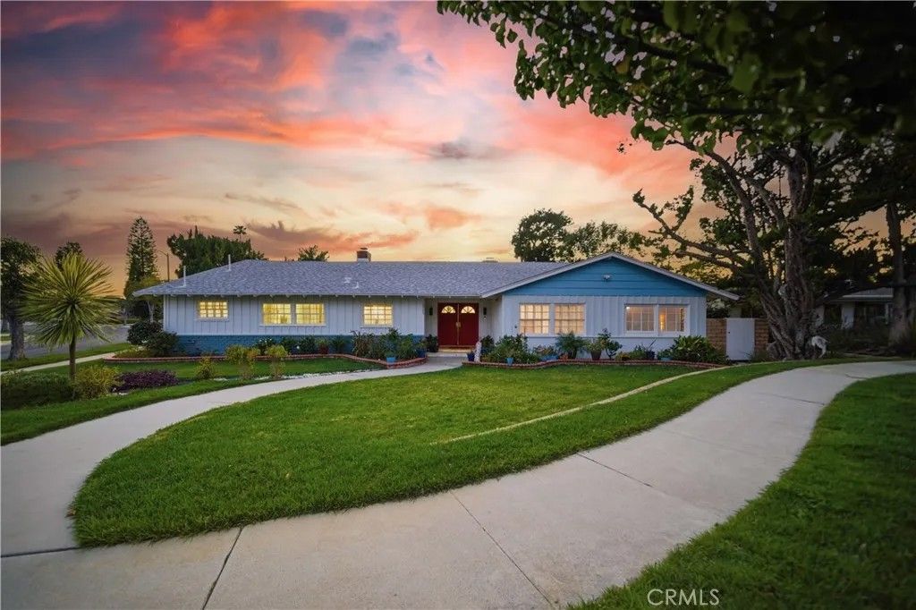 Photo of 10225 Donna, Northridge, CA 91324 (MLS # SR26008983)