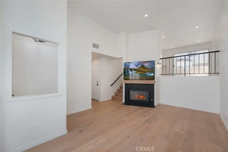 5455 Sylmar Avenue 2103
