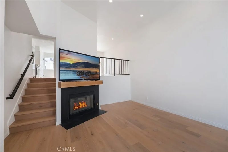 5455 Sylmar Avenue 2103