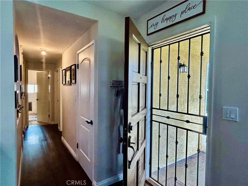 205 E Cypress
