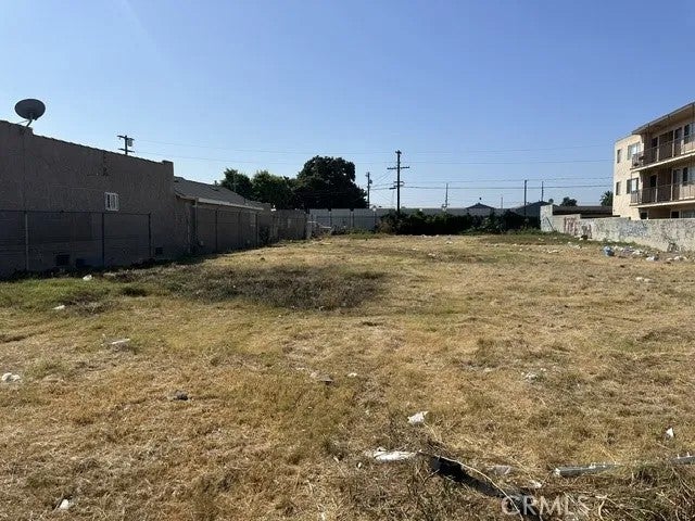 1220 W 57th