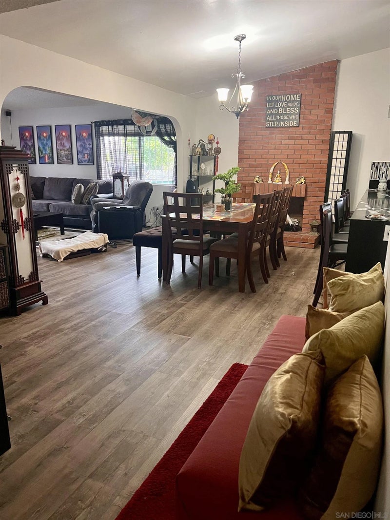 1374 Leaf Terrace